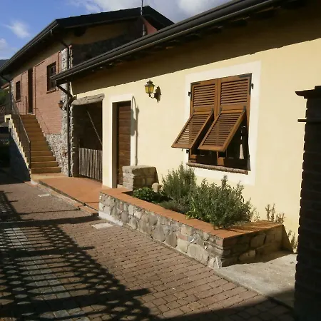 La Cascina Di Anna Affittacamere *