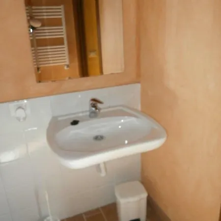 La Cascina Di Anna Affittacamere *